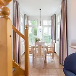 Gartenhaus Der Ostseevilla, App 8 *